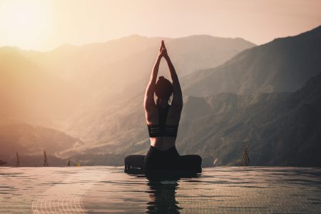 Cercle, cacao, kundalini… Ces retraites rituelles qui changent la donne